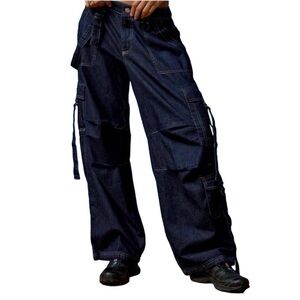 Urban outfitters Bdg baggy cargo jeans 
Nwt